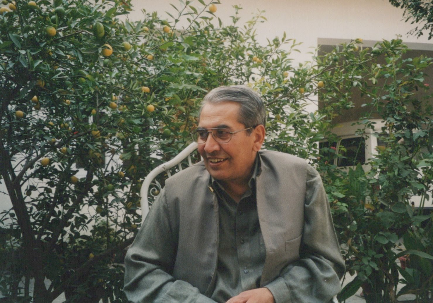 Biography of Dr. Kabir Stori
